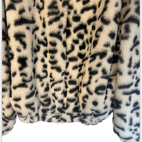 Shein Dalmatian Pattern Drop Shoulder Fuzzy Cozy Zip Up Coat Black/White 2XL - Picture 12 of 15